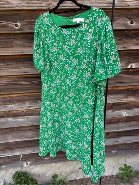 LOFT Green Floral Shift Dress with Short Sleeves